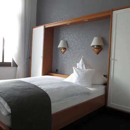 Szálloda Kronprinzen Königswinter