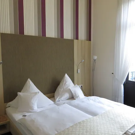 Szálloda Kronprinzen 3*
